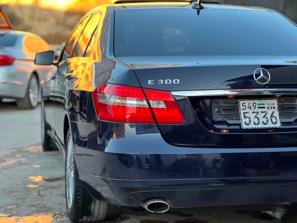 مرسيدس E-Class 2011 - صورة 3