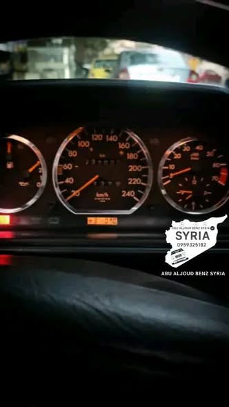 مرسيدس E220 1995 - صورة 5