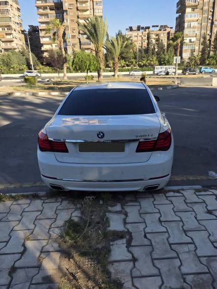 بي إم دبليو 740 2014 - صورة 2