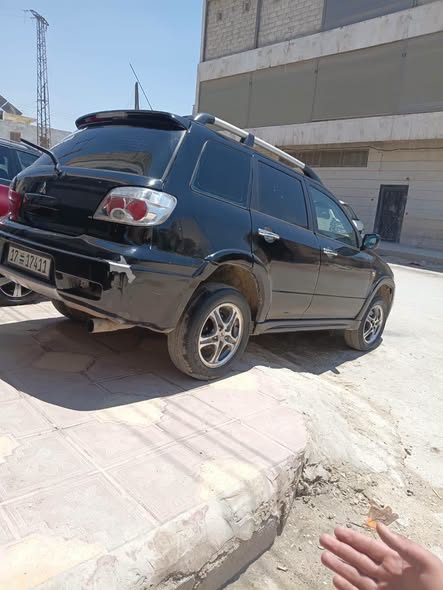 مستوبيشي اوتلاندر 2006 - صورة 4