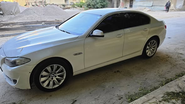 بي إم دبليو 528i 2012 - صورة 4