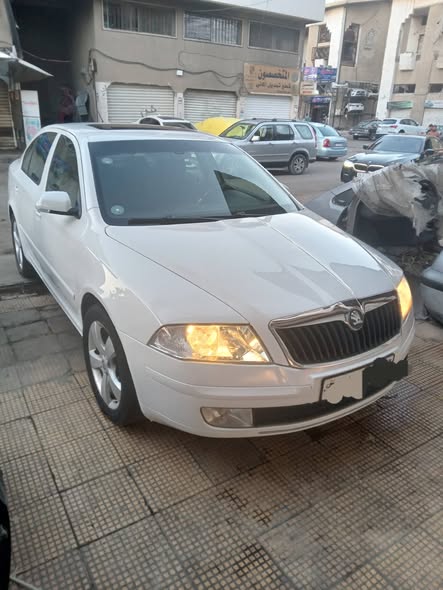 سكودا أوكتافيا 2007 - صورة 1