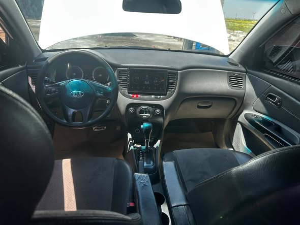 كيا ريو 2011 - صورة 4