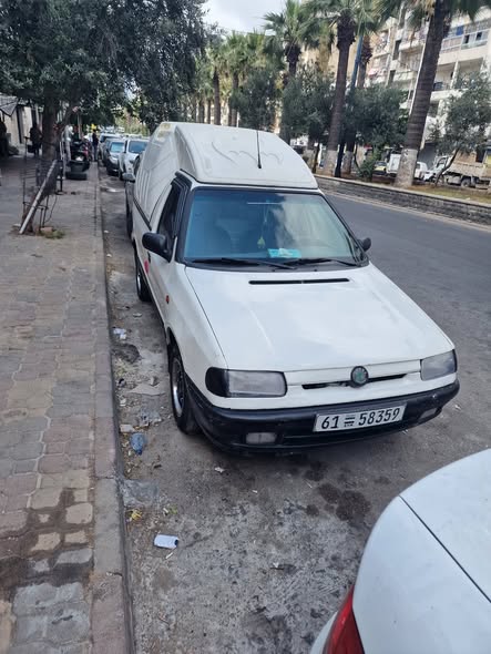 سكودا بيك أب 1997 - صورة 1