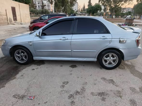 كيا سيراتو 2007 - صورة 2