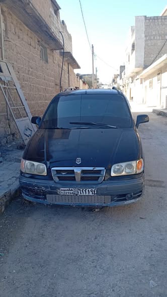 هيونداي تراجيت 2002 - صورة 1
