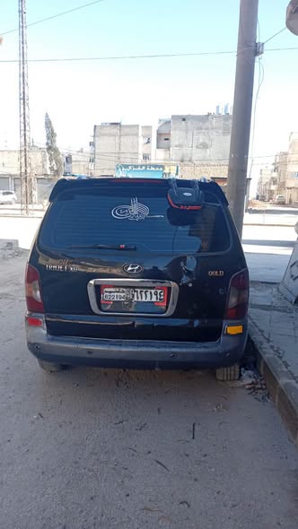 هيونداي تراجيت 2002 - صورة 2