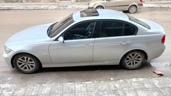 بي ام دبليو 320i 2005 - صورة 3