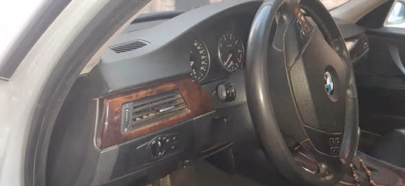 بي ام دبليو 320i 2005 - صورة 5