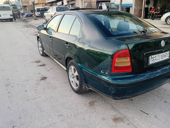 سكودا أوكتافيا 2002 - صورة 4
