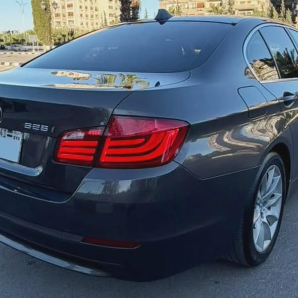 بي إم دبليو 528i 2013 - صورة 1
