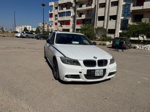 بي إم دبليو 320d 2011 - صورة 2