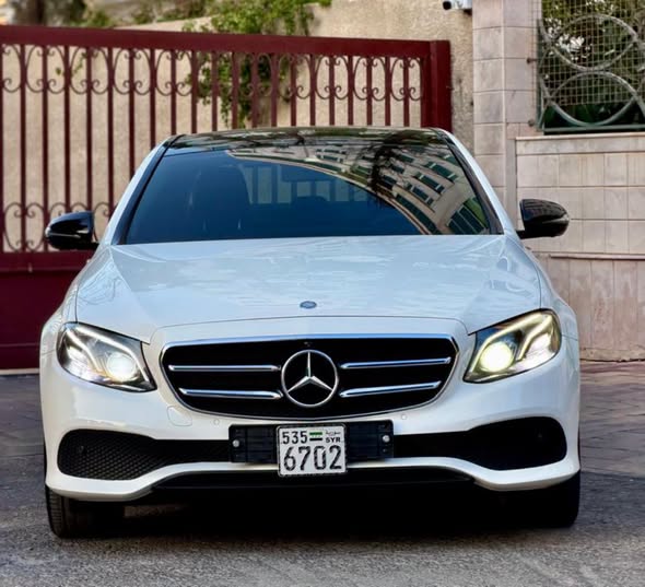 مرسيدس E300 2017 - صورة 1
