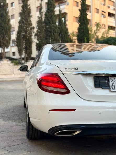 مرسيدس E300 2017 - صورة 4