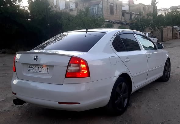 سكودا أوكتافيا 2010 - صورة 2
