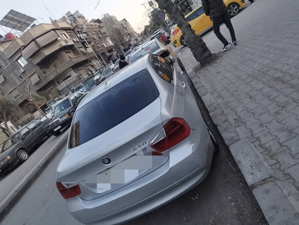 بي ام دبليو 320i 2006 - صورة 1
