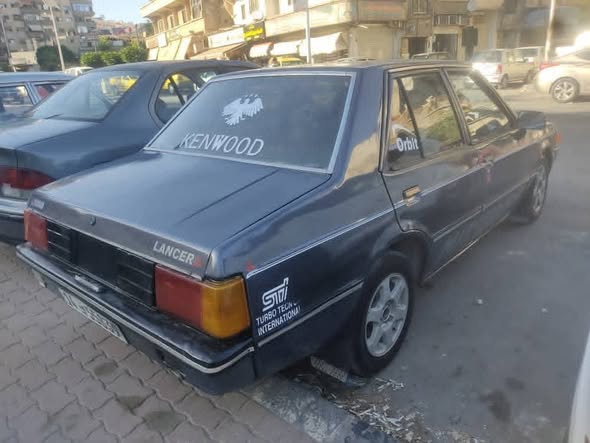 ميتسوبيشي لانسر 1983 - صورة 2