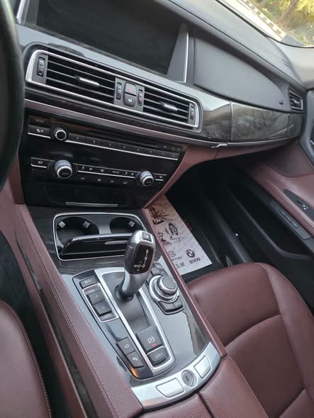 بي إم دبليو 740 2014 - صورة 4