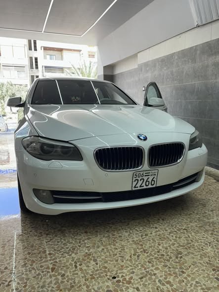 بي إم 528 2011 - صورة 1