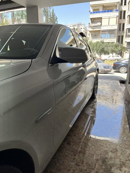 بي إم 528 2011 - صورة 3