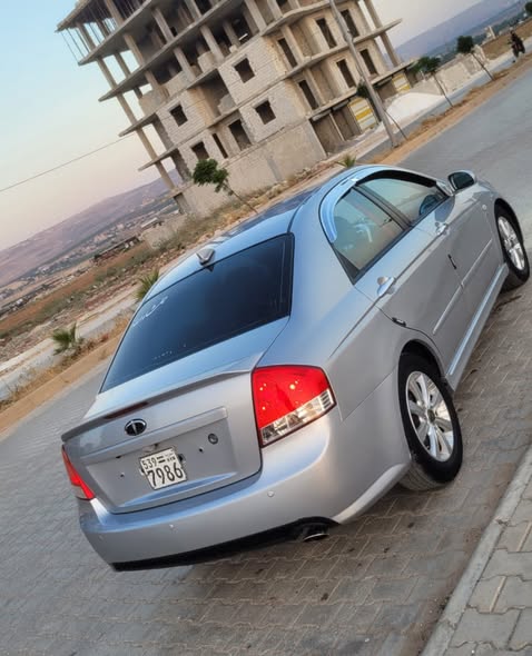 كيا سيراتو 2007 - صورة 3