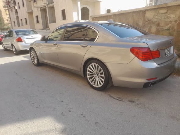 بي إم دبليو 730 2011 - صورة 3