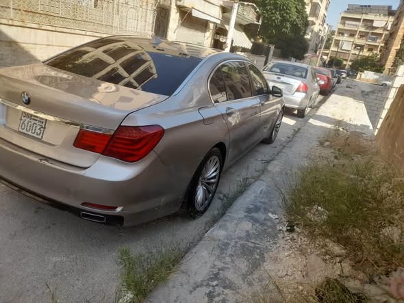 بي إم دبليو 730 2011 - صورة 4