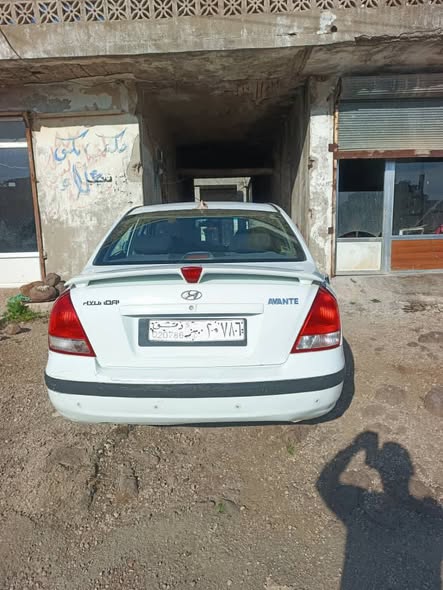 هيونداي افانتي 2002 - صورة 1