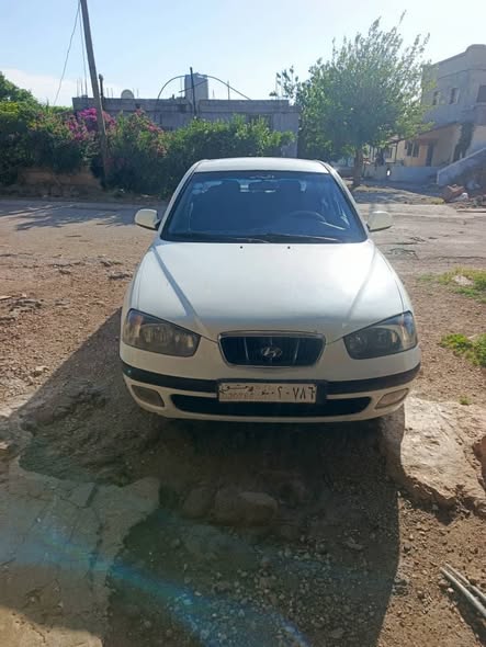 هيونداي افانتي 2002 - صورة 2