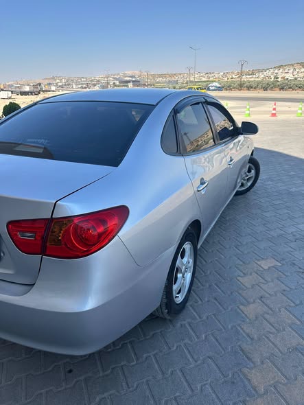 هيونداي افانتي 2008 - صورة 4