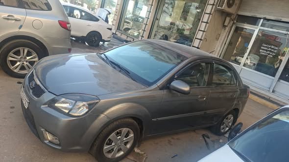 كيا ريو 2011 - صورة 5