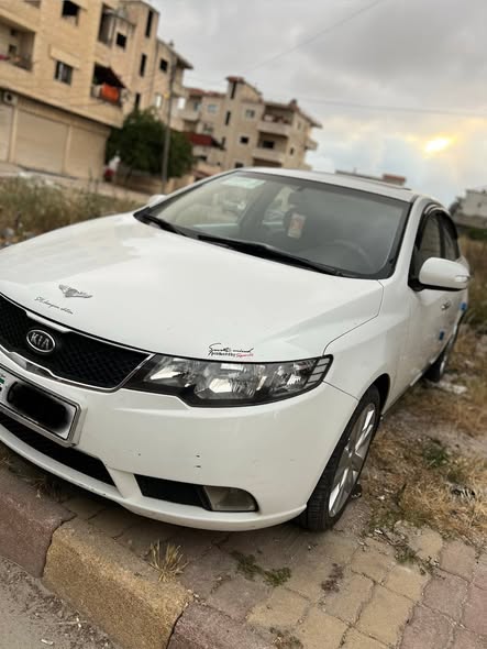 كيا فورتي 2010 - صورة 1