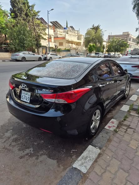 هونداي افانتي 2011 - صورة 4