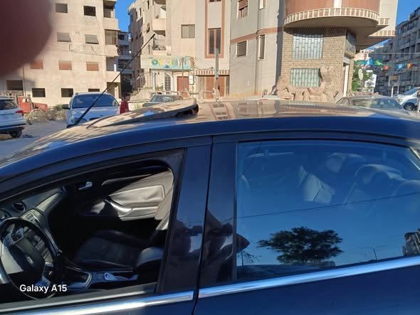 فورد مونديو 2010 - صورة 3