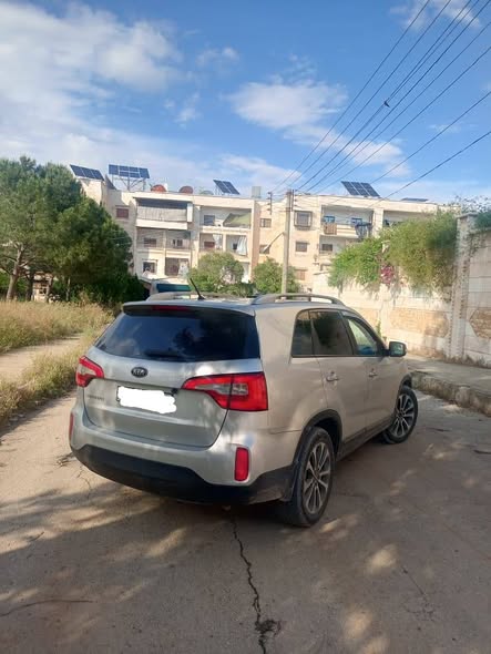 كيا سورينتو 2013 - صورة 2