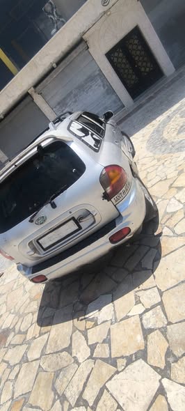 هيونداي سنتافي 2002 - صورة 2