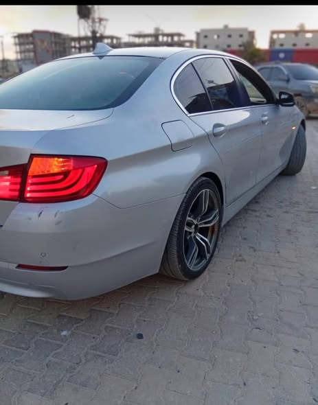 بي ام دبليو 520d 2011 - صورة 3