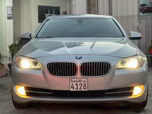 بي إم دبليو 528i 2013 - صورة 1