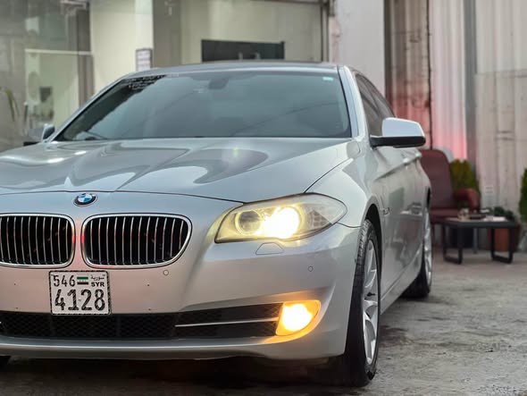 بي إم دبليو 528i 2013 - صورة 2