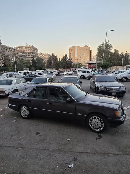 مرسيدس 300 1992 - صورة 3