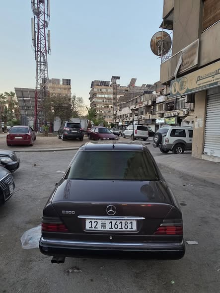 مرسيدس 300 1992 - صورة 4