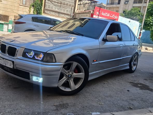 بي ام دبليو 3 Series 1993 - صورة 2