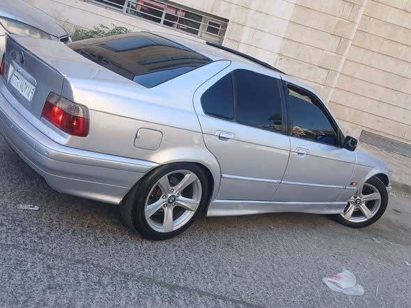 بي ام دبليو 3 Series 1993 - صورة 3