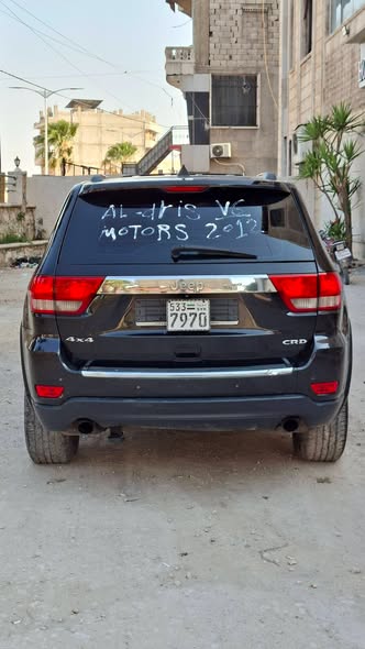 جيب شيروكي 2012 - صورة 4