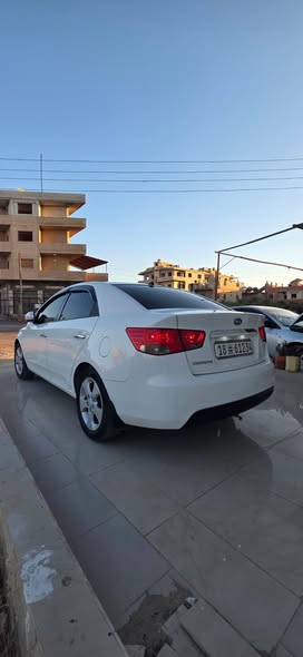كيا فورتي 2010 - صورة 2