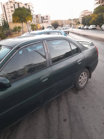 متسوبيشي لانسر 2000 - صورة 1