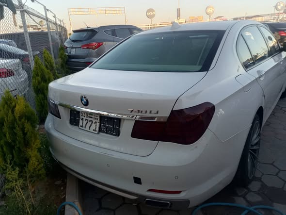 بي ام دبليو 740 2010 - صورة 2