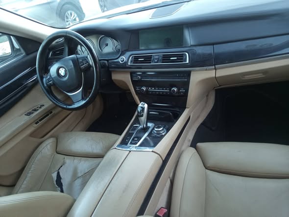 بي ام دبليو 740 2010 - صورة 4