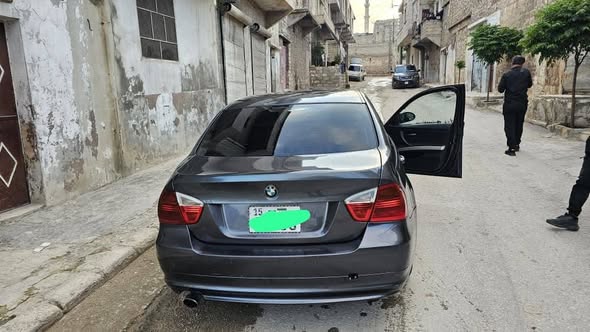 بي إم دبليو 3 Series 2007 - صورة 2