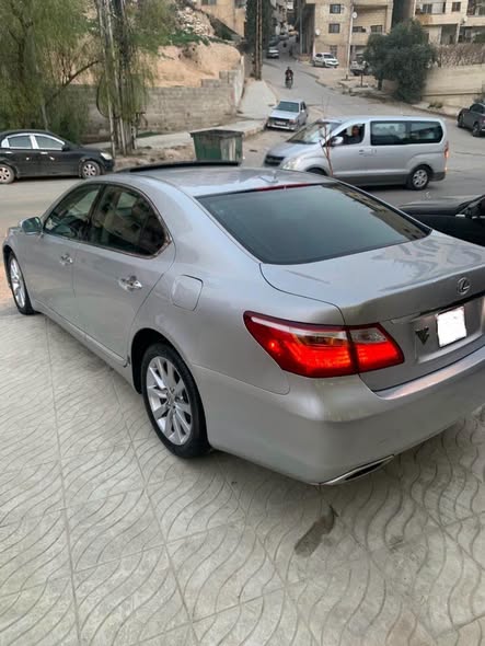 لكزس LS460 2012 - صورة 5